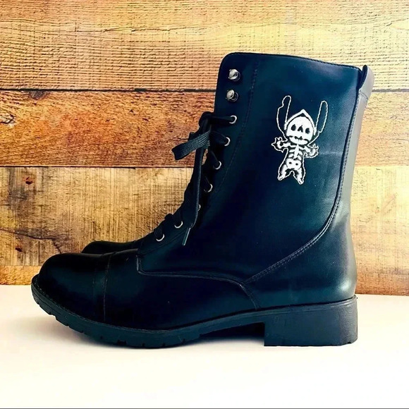 NWT Disney’s Lilo & Stitch Fold-Over Stitch Skeleton Combat Boots - Picture 4 of 8